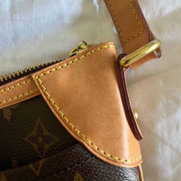 Louis Vuitton Odeon Monogram crossbody - Picture 8 of 10